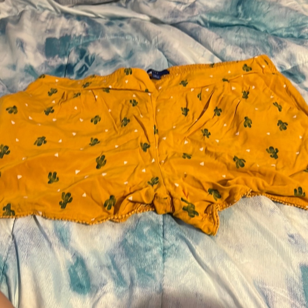 Cactus shorts with pockets